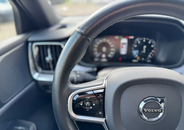 Volvo V60 cena 108900 przebieg: 177000, rok produkcji 2019 z Młynary małe 631